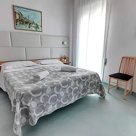 Aparthotel Amalfi 3*